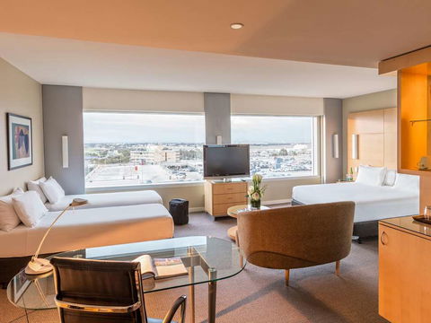 PARKROYAL Melbourne Airport - Hervey Bay Accommodation 4