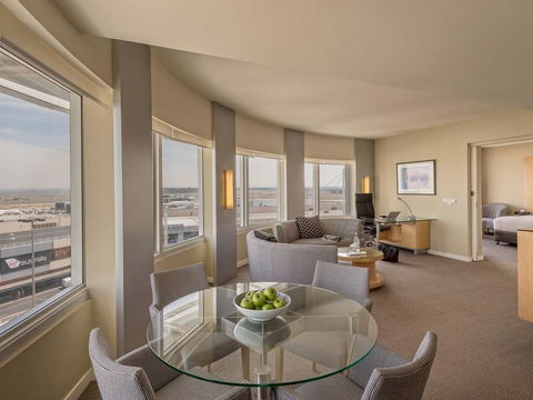PARKROYAL Melbourne Airport - Hervey Bay Accommodation 12