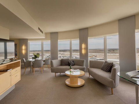 PARKROYAL Melbourne Airport - Hervey Bay Accommodation 13