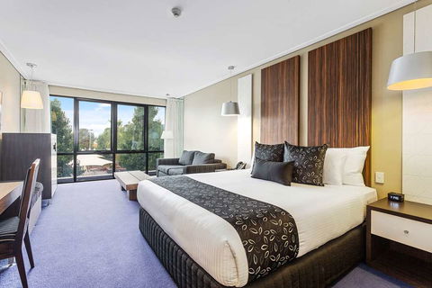 Quality Inn Taylors Lakes Motel - Hervey Bay Accommodation 4