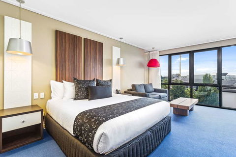 Quality Inn Taylors Lakes Motel - Hervey Bay Accommodation 5