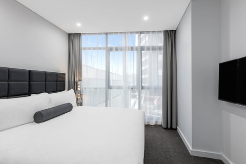 Meriton Suites Church Street, Parramatta - Hervey Bay Accommodation 13