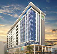 Holiday Inn Express Adelaide City Centre - Hervey Bay Accommodation