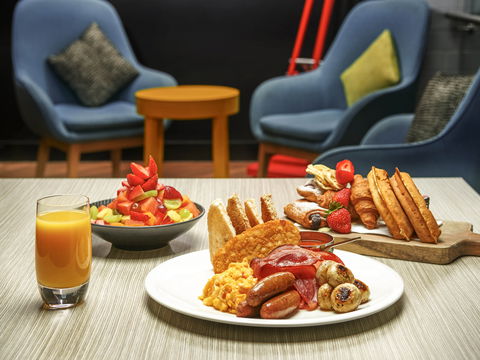 Ibis Adelaide - Hervey Bay Accommodation 17