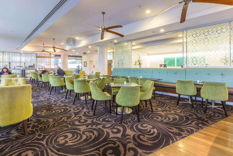 Wyndham Surfers Paradise Resort - Hervey Bay Accommodation 12