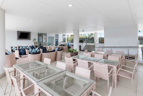 Wyndham Surfers Paradise Resort - Hervey Bay Accommodation 13