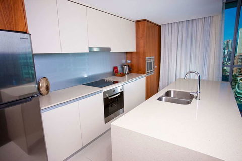 Wyndham Surfers Paradise Resort - Hervey Bay Accommodation 16