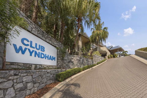 Club Wyndham Airlie Beach - Tourism Hervey Bay 0