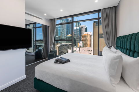 Meriton Suites Sussex Street, Sydney - Tourism Hervey Bay 0