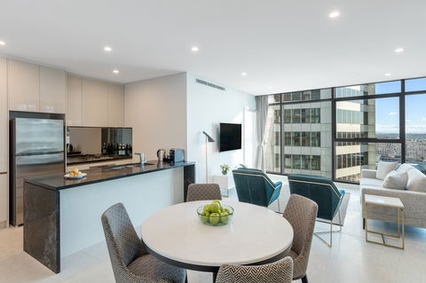 Meriton Suites Sussex Street, Sydney - Tourism Hervey Bay 5