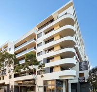 Meriton Suites Waterloo - Hervey Bay Accommodation