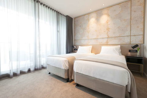 Skye Suites Green Square - Hervey Bay Accommodation 6