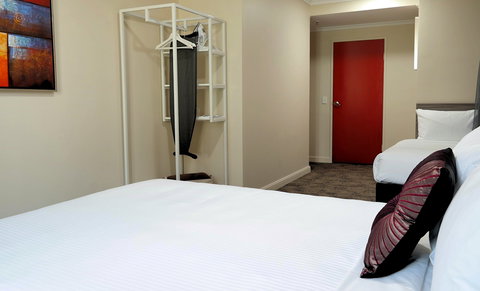 28 Hotel - Tourism Hervey Bay 0