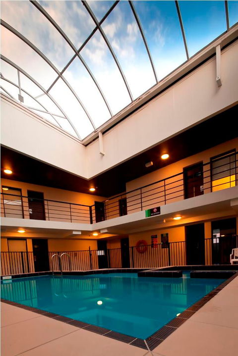 Cambridge Hotel Sydney - Tourism Hervey Bay 2