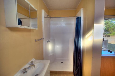 Discovery Parks Blackwater - Hervey Bay Accommodation 4