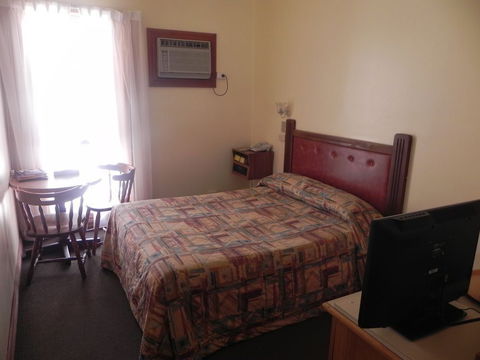 St Georges Motor Inn - Tourism Hervey Bay 5