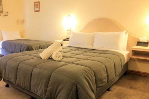 St Georges Motor Inn - Tourism Hervey Bay 7
