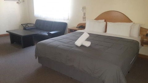 St Georges Motor Inn - Tourism Hervey Bay 10