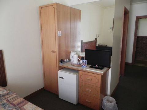St Georges Motor Inn - Tourism Hervey Bay 12