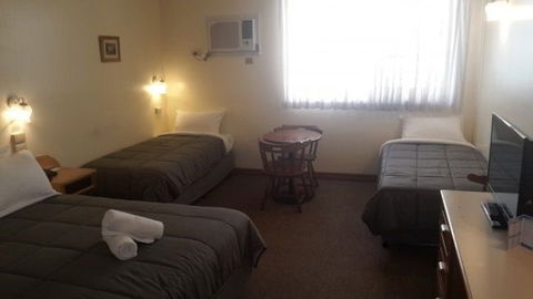 St Georges Motor Inn - Tourism Hervey Bay 14