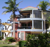 Como Noosa Luxury Riverside Apartments - Hervey Bay Accommodation