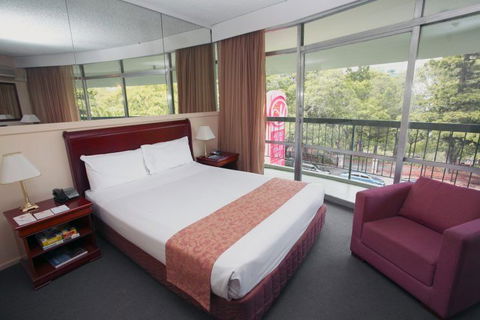 Madison Tower Mill Hotel - Tourism Hervey Bay 1