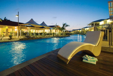 Oaks Pacific Blue Resort - Hervey Bay Accommodation 1