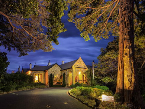Mount Lofty House - Tourism Hervey Bay 0