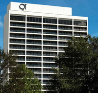 QT Canberra - Hervey Bay Accommodation