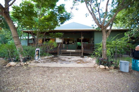 Adels Grove Camping Park Hotel - Tourism Hervey Bay 0