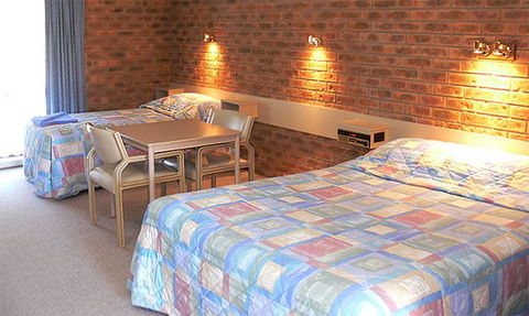 Settlement Motor Inn - Hervey Bay Accommodation 1