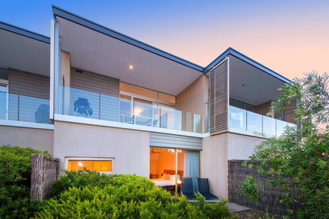 Smiths Beach Resort - Hervey Bay Accommodation 1