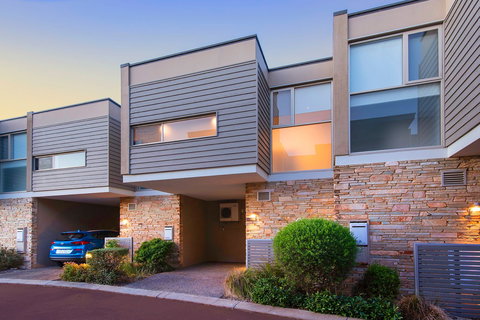 Smiths Beach Resort - Hervey Bay Accommodation 2