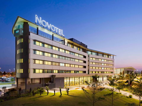 Novotel Brisbane Airport - Tourism Hervey Bay 0