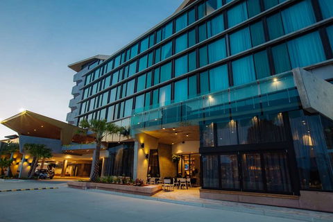Eatons Hill Hotel - Hervey Bay Accommodation 0