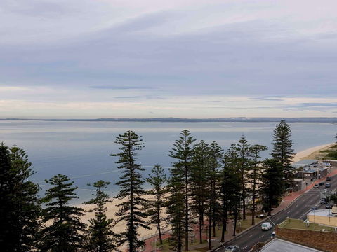 Novotel Brighton Beach - Tourism Hervey Bay 1