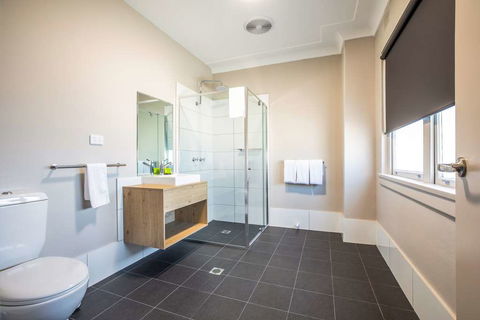 Nightcap At Ocean Beach Hotel - Hervey Bay Accommodation 2