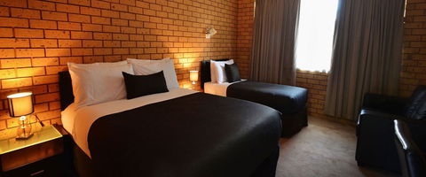 Avondel Motor Inn - Tourism Hervey Bay 0