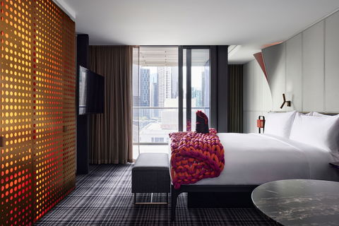 W Melbourne - Tourism Hervey Bay 0