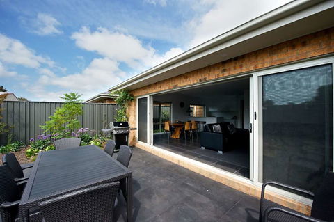 Mansi On Raymond - Tourism Hervey Bay 2