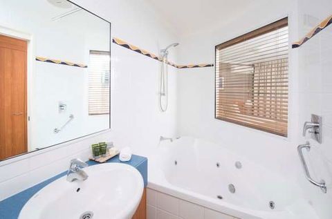 Mantra Hervey Bay - Hervey Bay Accommodation 2