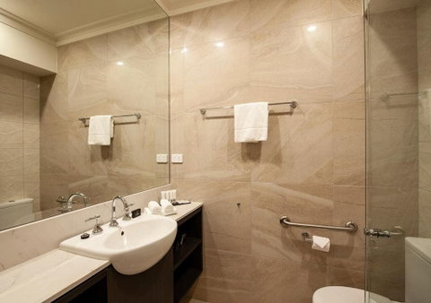 Burke & Wills Hotel - Hervey Bay Accommodation 2