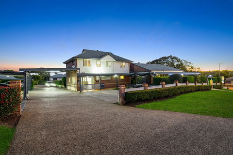 Ambassador On Ruthven Motel - Tourism Hervey Bay 0