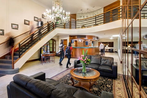 Adelaide Inn - Hervey Bay Accommodation 1