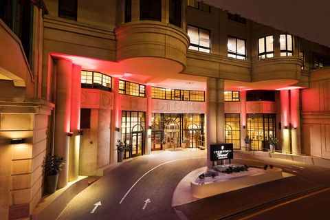 Stamford Grand Adelaide - Tourism Hervey Bay 1