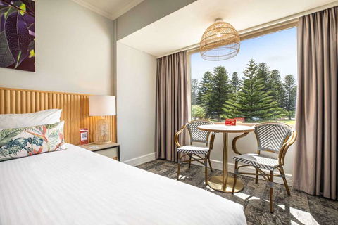 Hotel Victor - Tourism Hervey Bay 2