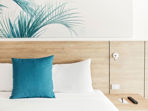 Novotel Cairns Oasis Resort - Tourism Hervey Bay 2