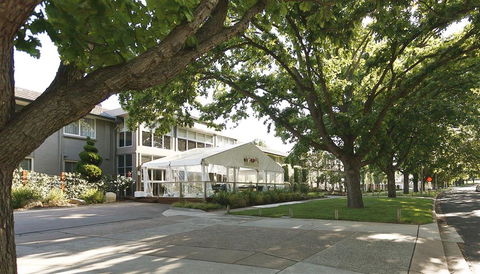 Forrest Hotel & Apartments - Tourism Hervey Bay 0