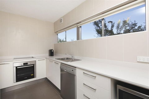 Forrest Hotel & Apartments - Tourism Hervey Bay 1