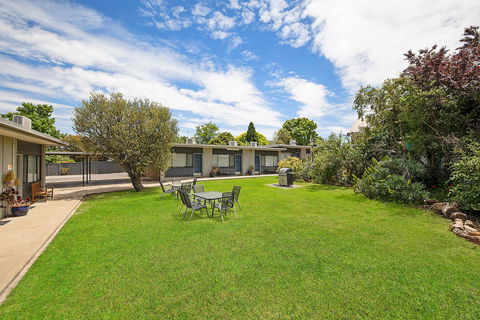 Hamilton Lakeside Motel - Tourism Hervey Bay 1